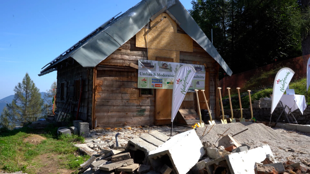 Spatenstich für den Umbau der Bleckwandhütte